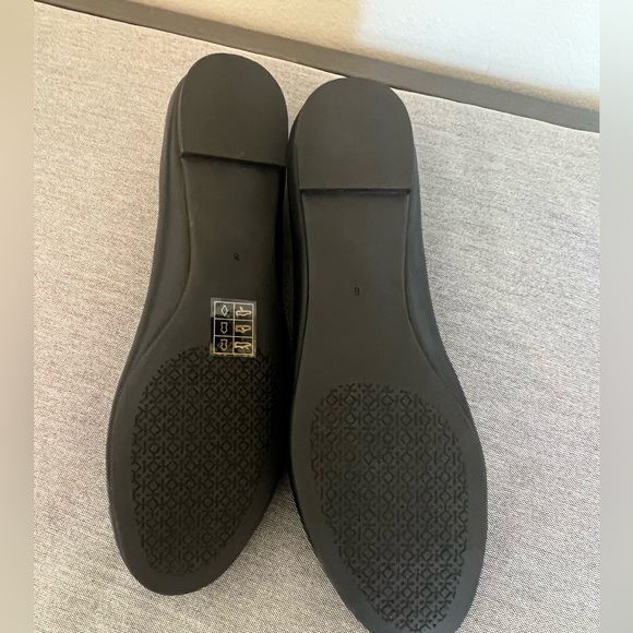 Brand new black Tory Burch flats - Picture 2 of 2
